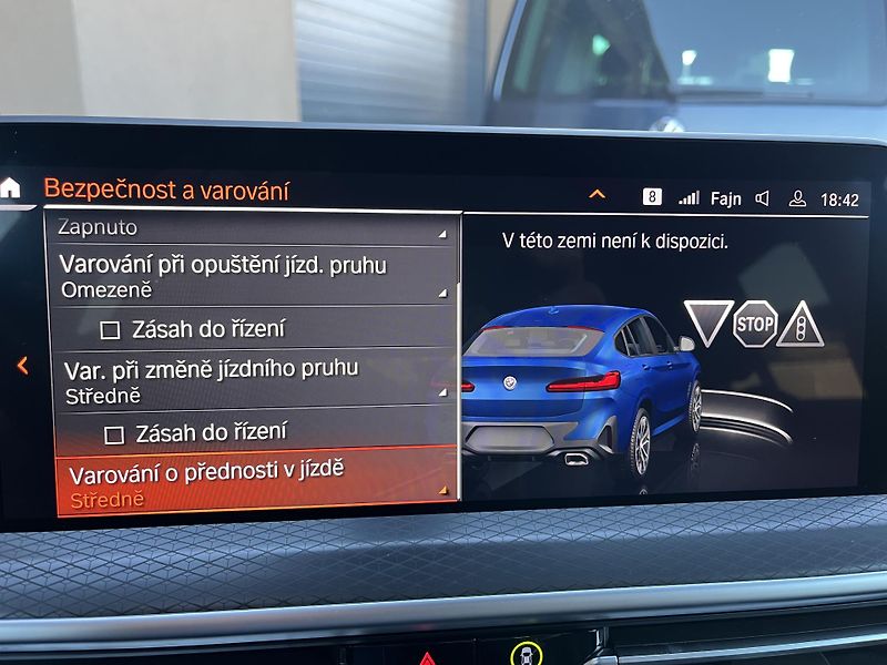 BMW X4 (2024) 3.0xD ///M 210Kw,webasto,ACC - fotka 34 z 51