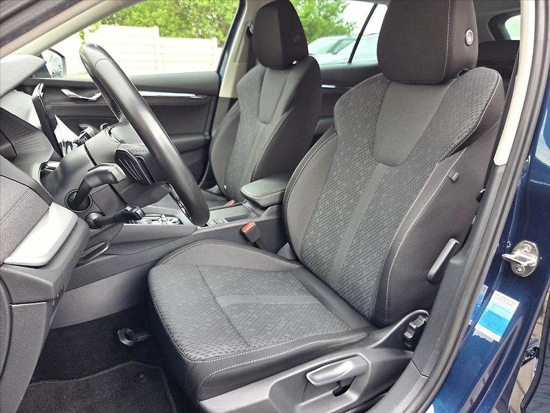 Škoda Octavia 1,5 eTSi 110kW DSG Style Plus - fotka 8 z 22