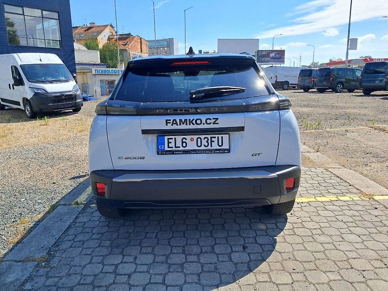 Peugeot 2008 GT Elektromotor 115 kW (Bateri - fotka 6 z 16