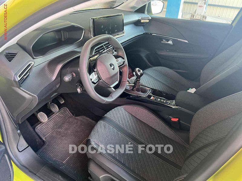 Peugeot 208 (2025) 1.2PT, 1.maj,ČR, STK10/29 - fotka 3 z 3