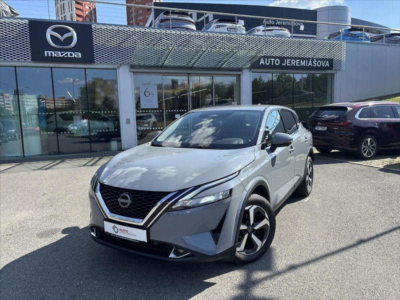 Nissan Qashqai 1,3 i AT N-Connecta - fotka 1 z 43