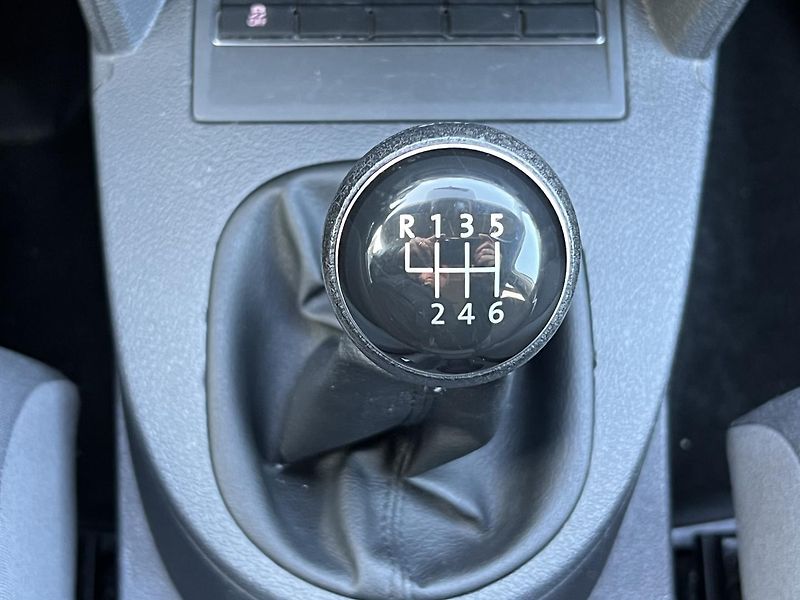 Volkswagen Touran 1.2TSi 77kw  7MÍST TEMPOMAT  - fotka 22 z 43