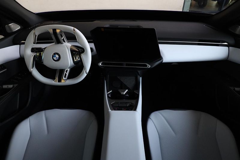 BMW Řada 3 i3 50 xDrive - fotka 5 z 16
