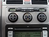 Volkswagen Touran (2007) 1.4 TSi, autoAC, tažné - náhled 13