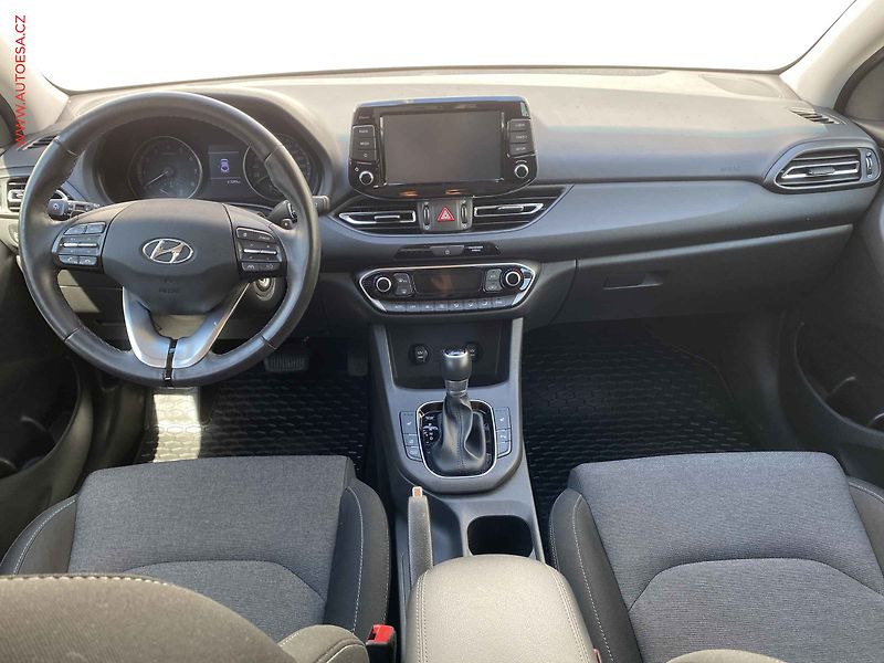 Hyundai i30 (2023) 1.0 T-GDi, ČR, Smart, AT - fotka 8 z 19