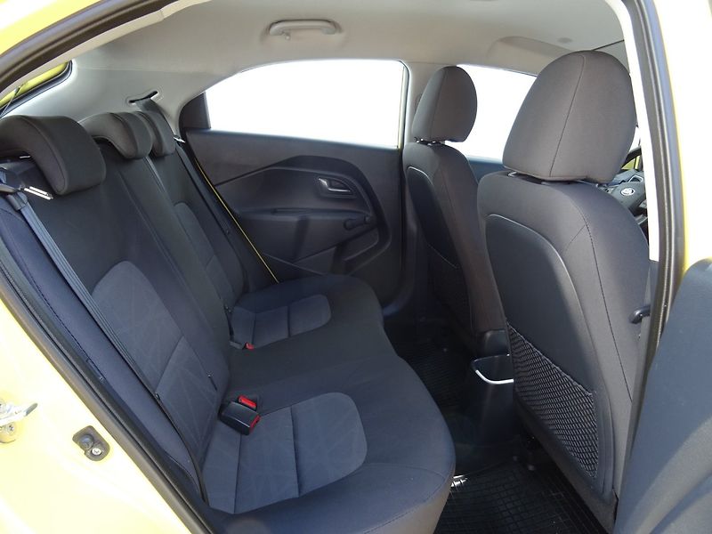Kia Rio (2017) 1.2i,61kW,1majČR,S.kni,ALU - fotka 17 z 22
