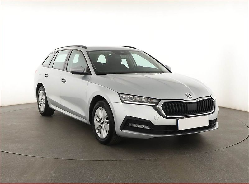 Škoda Octavia (2023) Ambition 2.0 TDI, ČR,1.maj - fotografie inzerátu