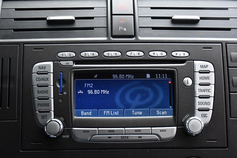 Ford Grand C-MAX 2.0TDCi TITANIUM TAŽNÉ - fotka 25 z 28