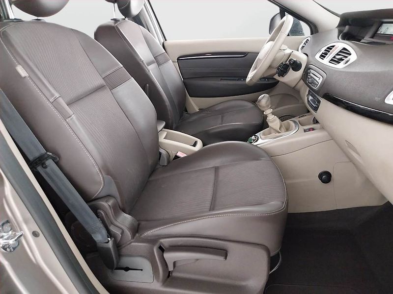 Renault Grand Scénic (2010) 1.9 dCi, Serv.kniha, po STK - fotka 9 z 22