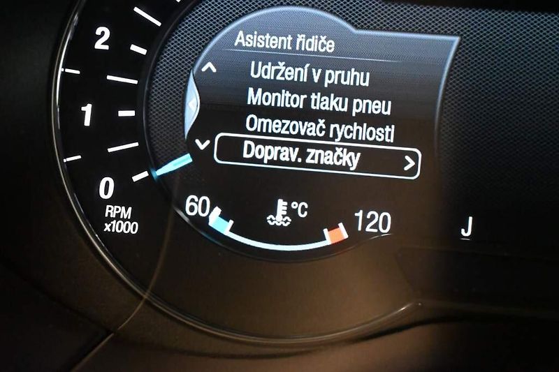 Ford S-MAX (2019) 2.0 TITANIUM LED Kamera ECOBLU - fotka 33 z 35