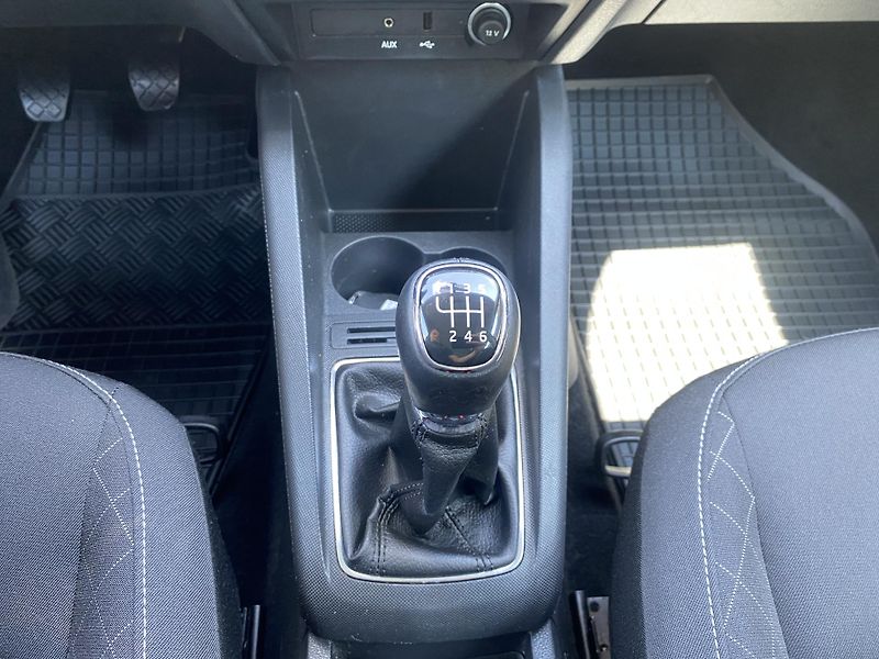 Škoda Fabia 1.2 TSI 81kW -1xMAJ.-STYLE-LED - fotka 26 z 45