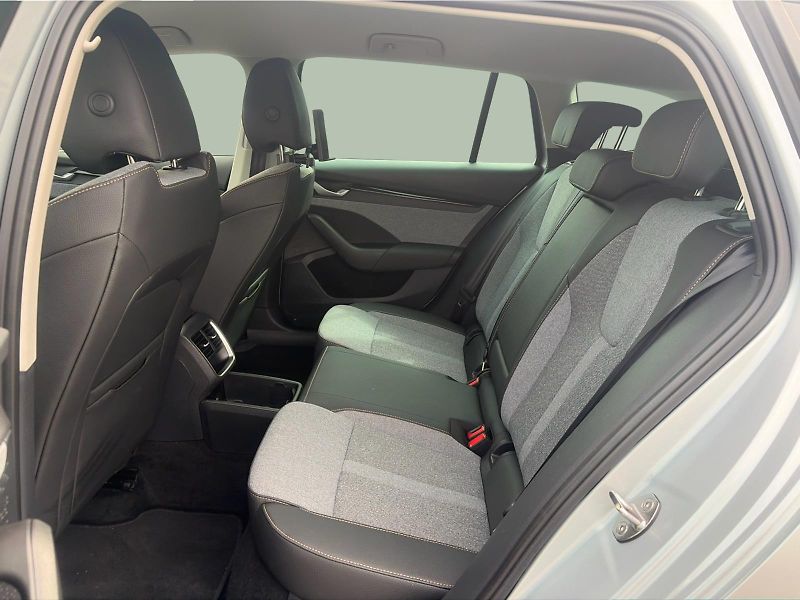 Škoda Octavia 2.0TDI 110 kW DSG TOP SELECTIO - fotka 12 z 22