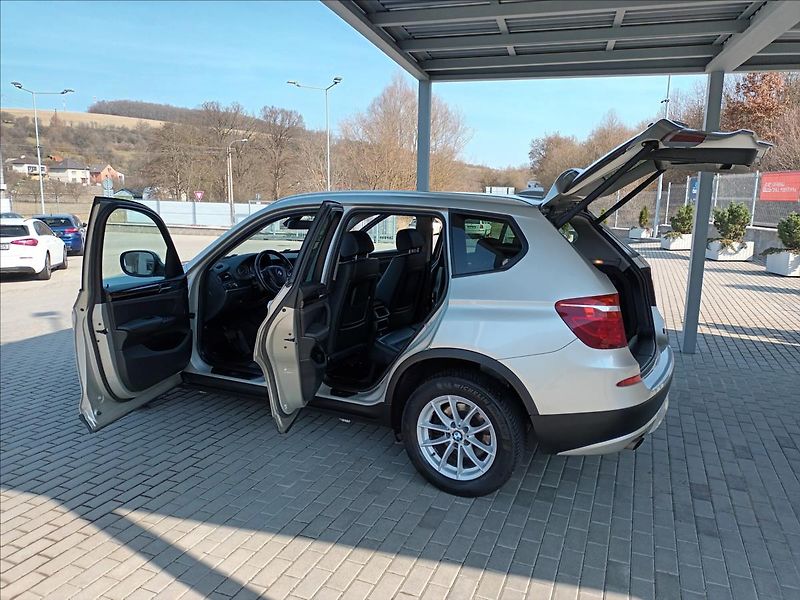 BMW X3 2,0 d,xDrive,KŮŽE,NAVI,TAŽNÉ - fotka 10 z 41