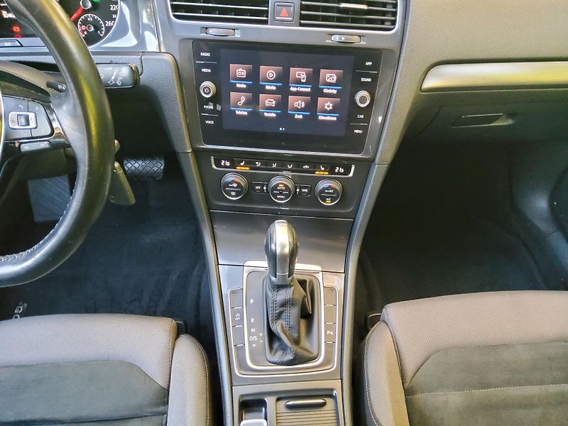 Volkswagen Golf (2018) 1.5TSI 96kW DSG 1maj ČR LED - fotka 19 z 27