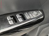 Kia Sportage (2016) 2.0 CRDi, GT Line, panor - náhled 12