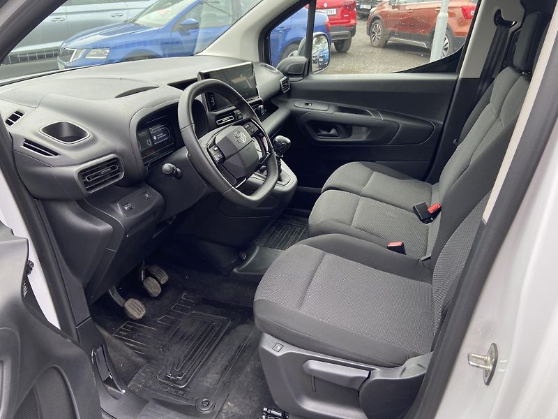 Toyota ProAce City 1.5 D-4D 130k Long Active Mult - fotka 10 z 21