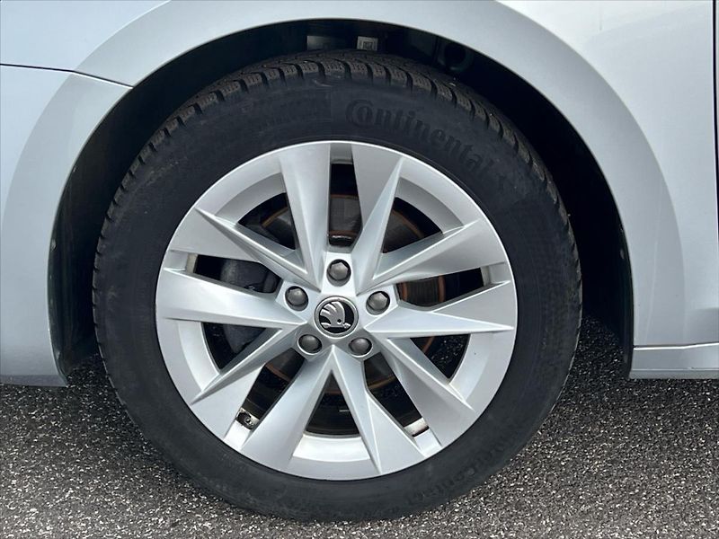 Škoda Octavia 2,0 TDi 85 kW 7DSG STYLE  IV. - fotka 12 z 27