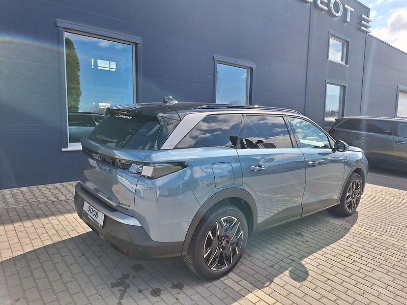 Peugeot 5008 (2026) GT Hybrid 145 e-DCS6 - fotka 7 z 20