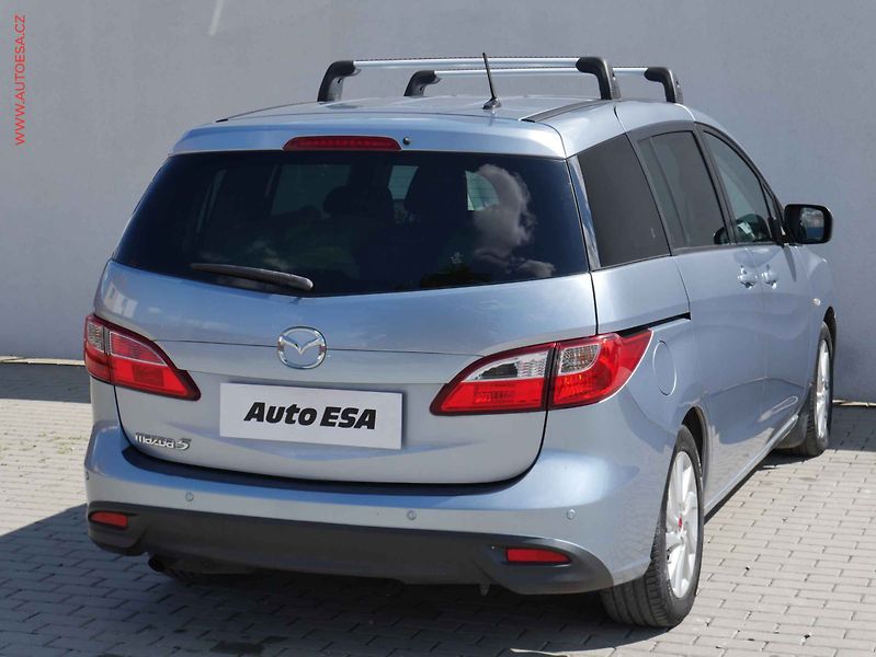 Mazda 5 (2011) 1.6 MZ-CD, AC, park.asist - fotka 4 z 21