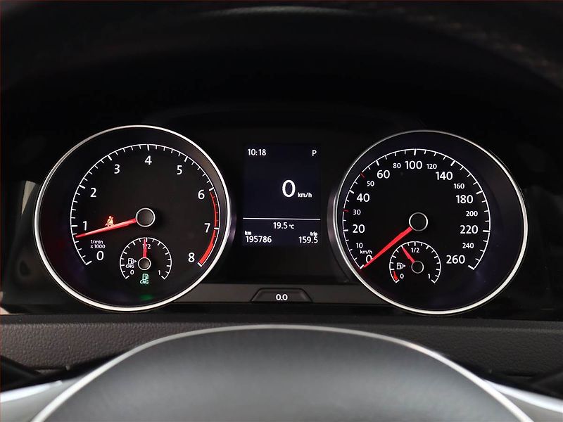 Volkswagen Golf (2016) 1.4 TGI CNG, Automat, Tempomat - fotka 9 z 17