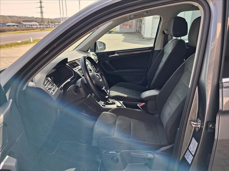 Volkswagen Tiguan 2,0 TSI DSG 4Motion Highline - fotka 11 z 20