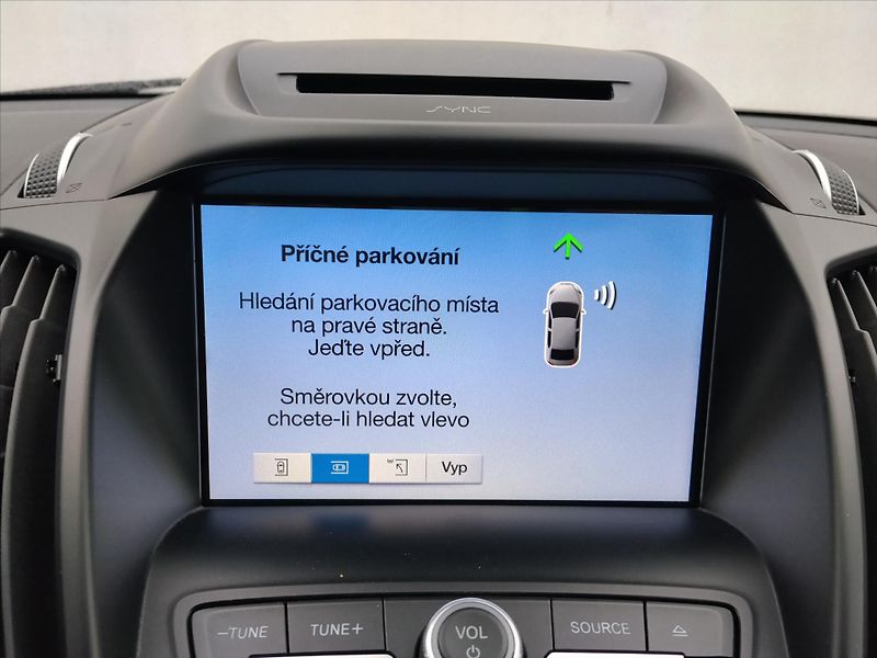 Ford Kuga 1,5   ECOBOOST 110Kw TITANIUM - fotka 14 z 29