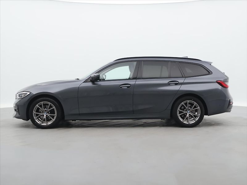 BMW Řada 3 2,0 320d 140kW xDrive 1.Maj. - fotka 4 z 36