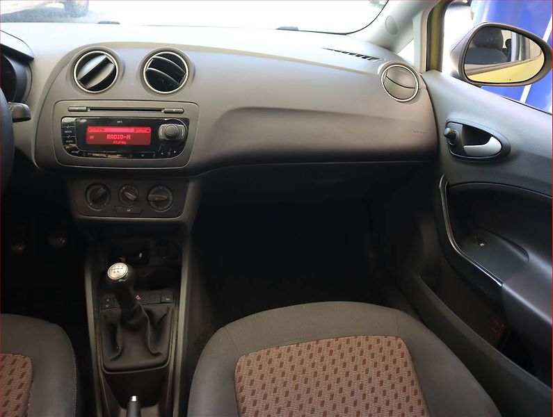 Seat Ibiza (2009) 1.4 16V, nová STK, dobrý stav - fotka 8 z 14