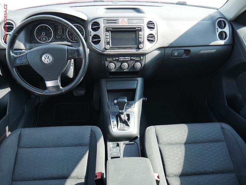 Volkswagen Tiguan (2009) 2.0 TSi 4x4, ČR, DSG, bixen - fotka 8 z 19