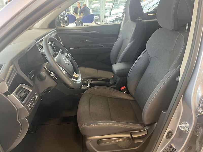 KGM Korando SMART 1.5 GDI-T 72700 - fotka 8 z 13