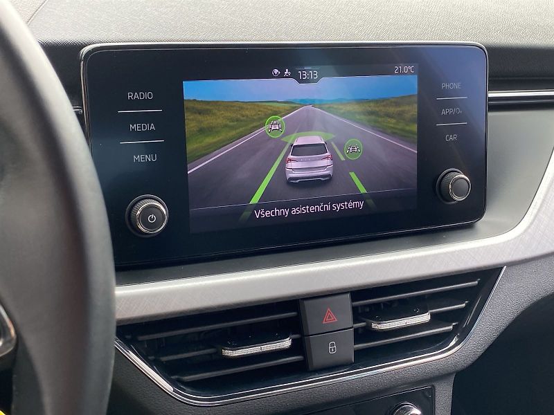 Škoda Kamiq (2022) 1.0 TSI Ambition - fotka 17 z 28