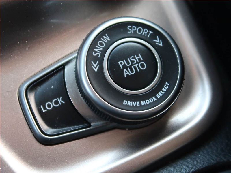 Suzuki Vitara (2017) Elegance 1.6 VVT, 4X4 - fotka 18 z 18