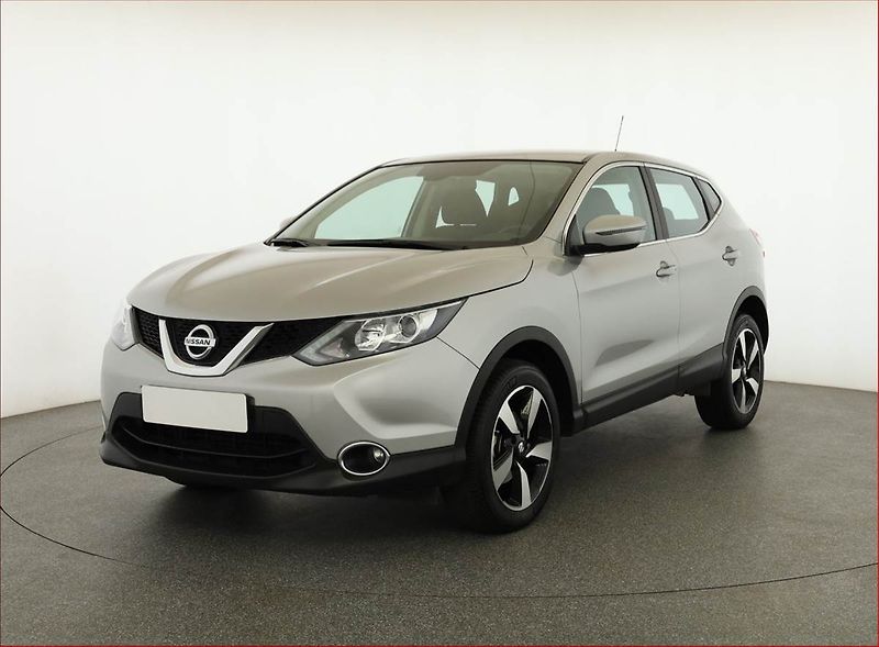 Nissan Qashqai (2016) 1.6 DIG-T, ČR,1.maj - fotka 2 z 17