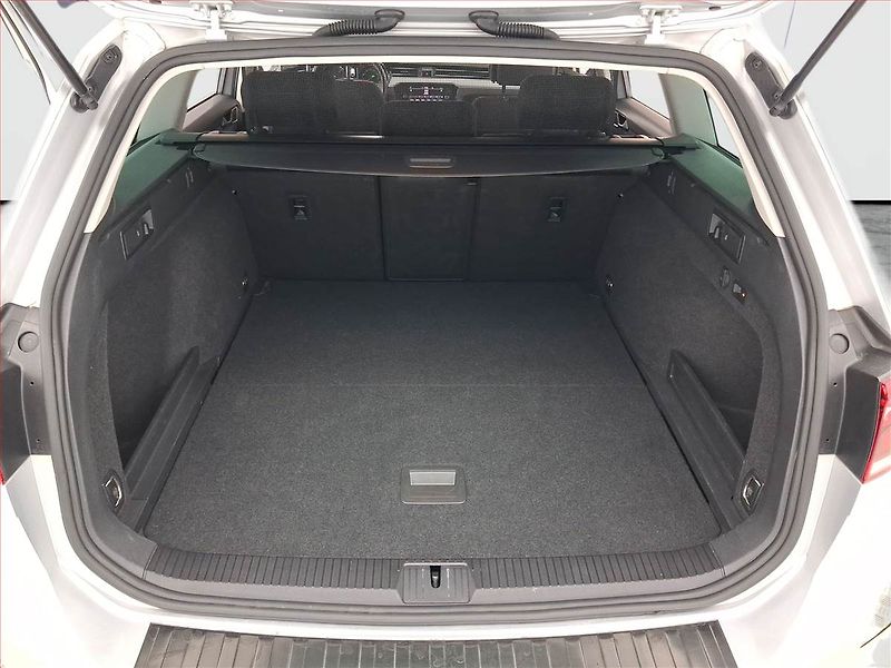 Volkswagen Passat (2021) 2.0 TDI, 4X4, Automat - fotka 14 z 18