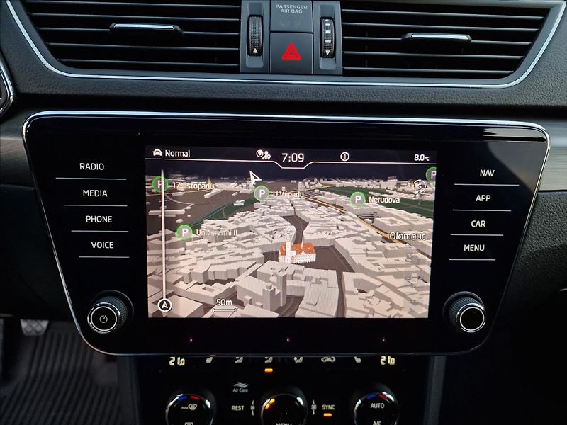 Škoda Superb 2.0 TDI 110kW Style,ČR,1.Maj. - fotka 27 z 50