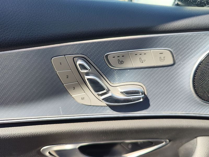 Mercedes-Benz Třídy E E220d/143kW 4MATIC All-Terrain - fotka 35 z 37