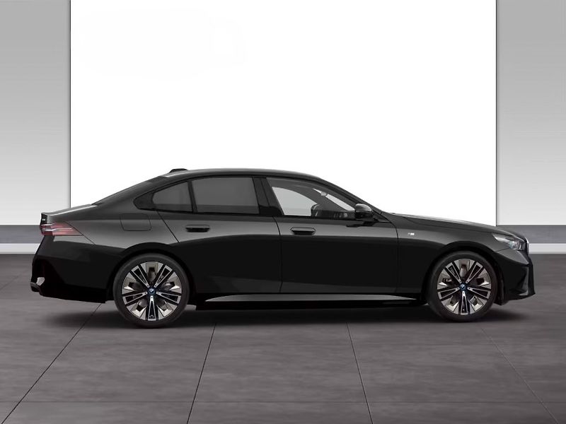 BMW i5 xDrive40 M-Sport HuD 360 Venti - fotka 5 z 9