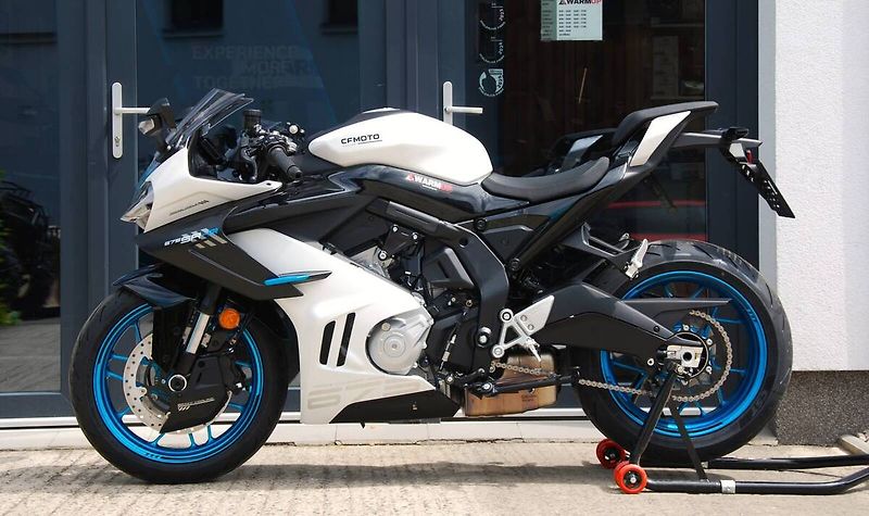 CFMOTO (2026) 675 SR-R - fotka 5 z 25