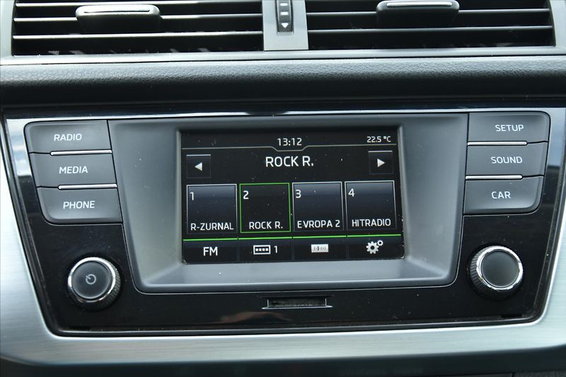 Škoda Fabia 1.2 TSI 66kW 1.MAJITEL DPH ČR - fotka 15 z 20
