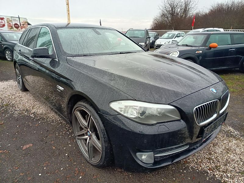 BMW Řada 5 (2011) 535i xDrive - fotka 12 z 50