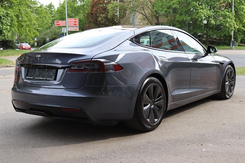 Tesla Model S LONG RANGE AWD 493kW - fotka 11 z 50