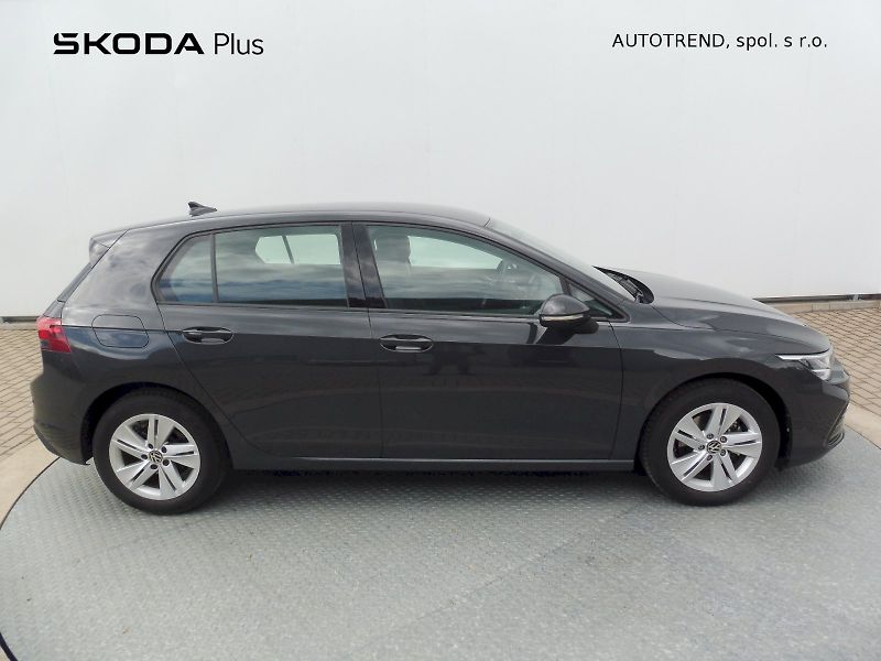 Volkswagen Golf (2024) Life 1,0 TSI 81kW - fotka 24 z 26