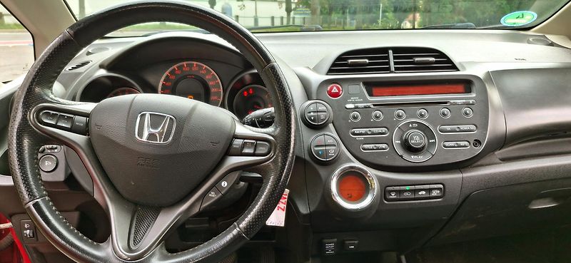 Honda Jazz 1.4 VTEC 73 KW - fotka 28 z 37