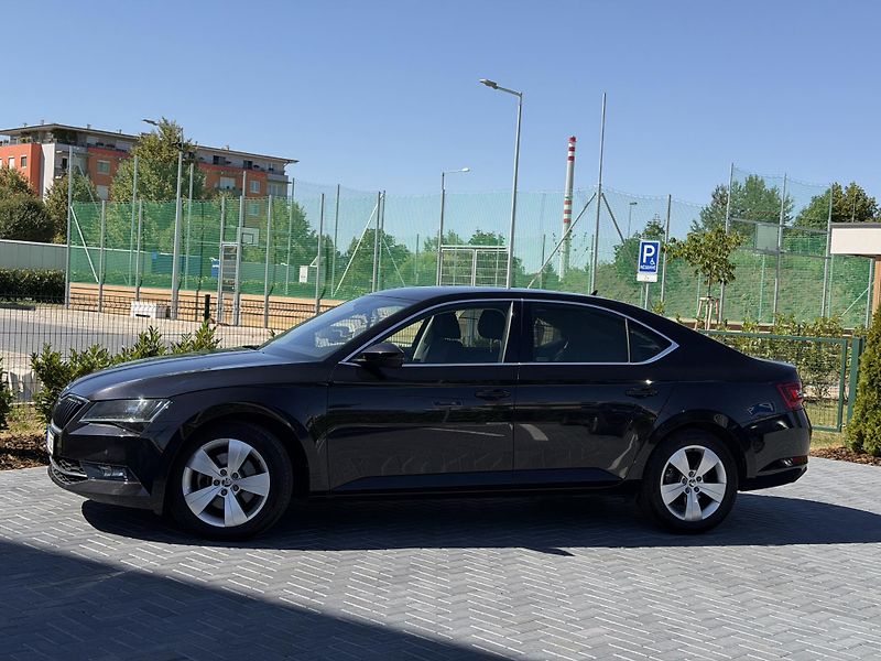 Škoda Superb (2018) 2.0 TDi 110 kw/Style - fotka 2 z 20