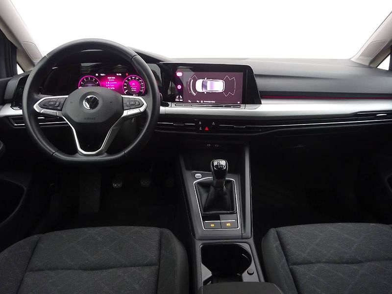 Volkswagen Golf (2021) 1,0TSi /81kW Life - fotka 5 z 29