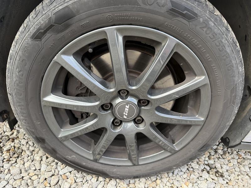 Ford Focus 2,0TDCI 120 kW AUTOMAT - fotka 22 z 23