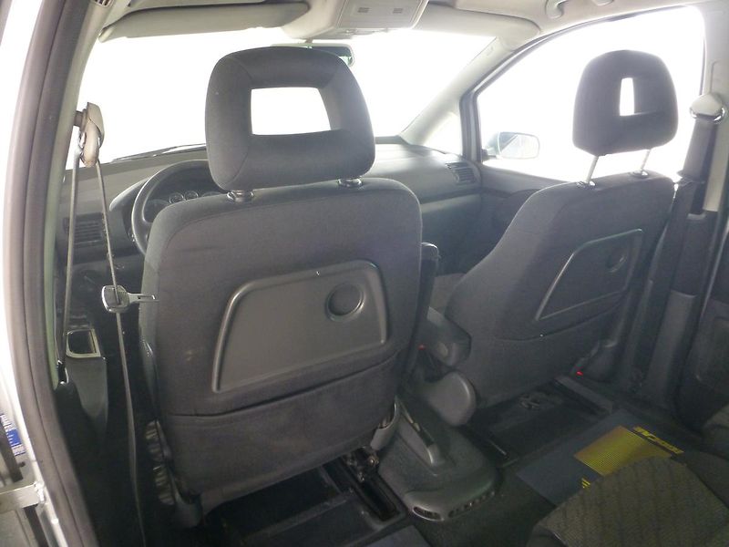 Seat Alhambra (2004) 1,9TDI*XENON*VYHŘ.S*TAŽNÉ*7MÍS - fotka 15 z 25