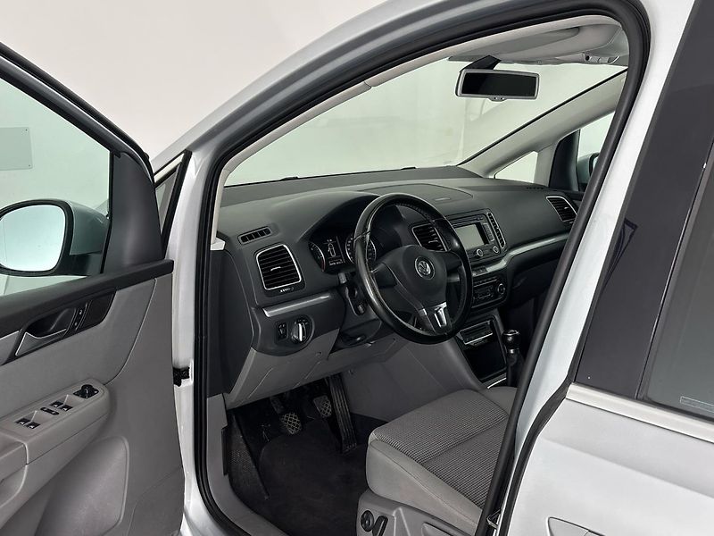 Volkswagen Sharan 7míst - fotka 6 z 26