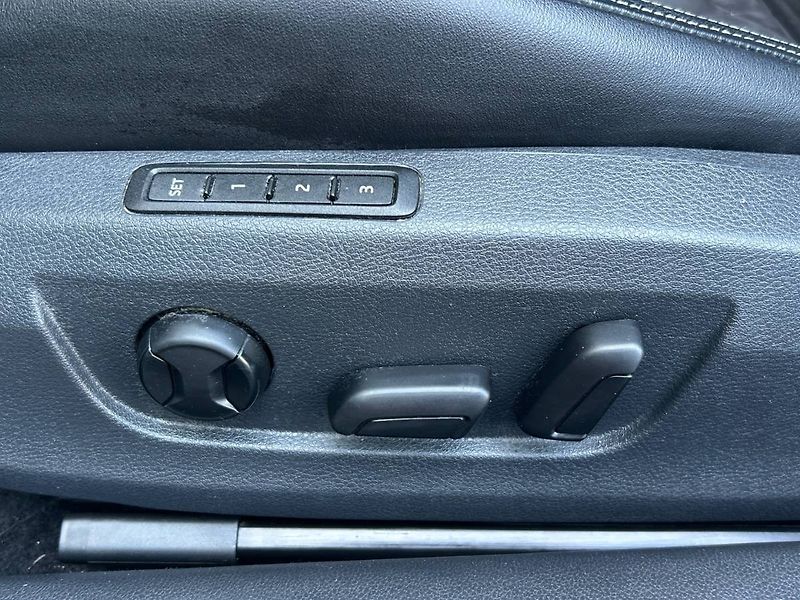 Škoda Superb (2021) kombi 2.0 TDI 7DSG Sportline - fotka 33 z 35