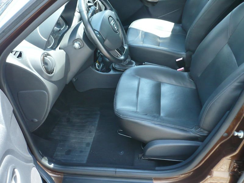 Dacia Duster 1.6i 77Kw 4x4 Prestige Klima - fotka 13 z 29